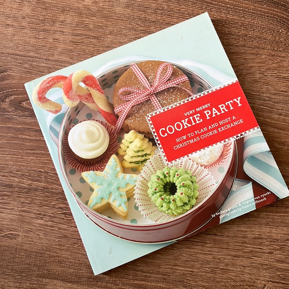 “Very Merry Cookie Party” by Barbara Grunes and Virginia Van Vynckt